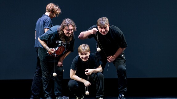 spektakl studenckiego teatru STuKot z udziałem Ch&oacute;ru Akademickiego UwBw  Wilnie