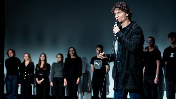 spektakl studenckiego teatru STuKot z udziałem Ch&oacute;ru Akademickiego UwBw  Wilnie