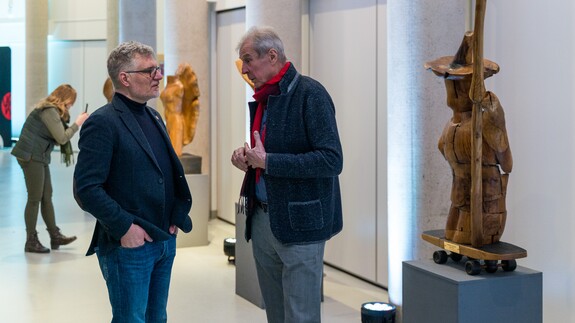 wernisaż wystawy rzeźb Stanisława Ostaszewskiego w kampusie UwB pt."body-anatomia słowa"