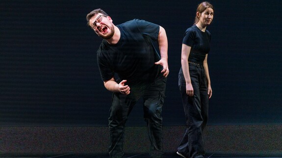 spektakl studenckiego teatru STuKot z udziałem Ch&oacute;ru Akademickiego UwBw  Wilnie