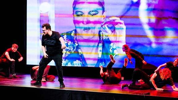 spektakl studenckiego teatru STuKot z udziałem Ch&oacute;ru Akademickiego UwBw  Wilnie