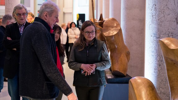wernisaż wystawy rzeźb Stanisława Ostaszewskiego w kampusie UwB pt."body-anatomia słowa"