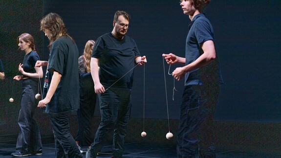 spektakl studenckiego teatru STuKot z udziałem Ch&oacute;ru Akademickiego UwBw  Wilnie