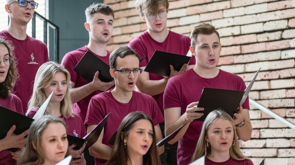 spektakl studenckiego teatru STuKot z udziałem Ch&oacute;ru Akademickiego UwBw  Wilnie